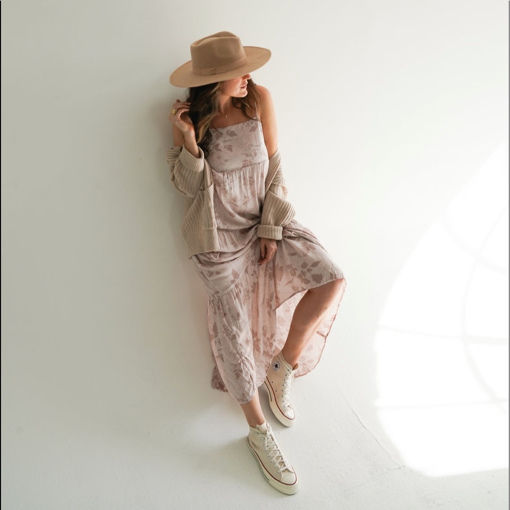 Carly Jean Los Angeles Kate Dress in Cocoa Floral